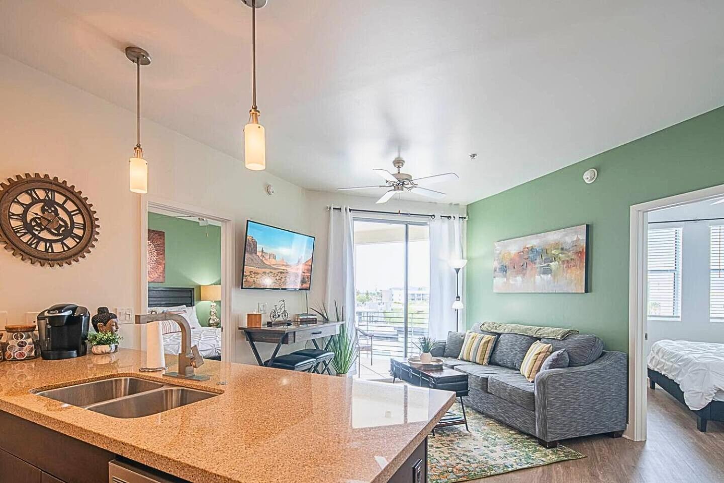 Villa Shopping & Dining 1 Mile - 24 Hour Pool With Parking - 4036 Phoenix Exterior foto