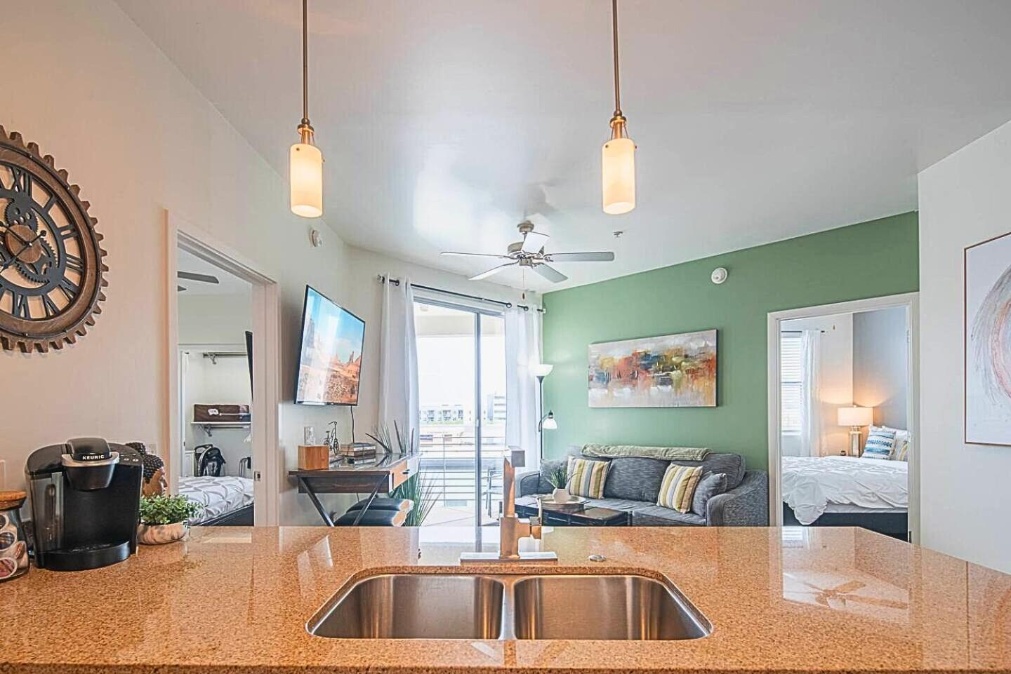 Villa Shopping & Dining 1 Mile - 24 Hour Pool With Parking - 4036 Phoenix Exterior foto
