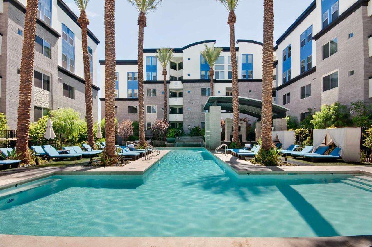 Villa Shopping & Dining 1 Mile - 24 Hour Pool With Parking - 4036 Phoenix Exterior foto